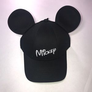 NWT Disney Mickey Mouse Ears Hat